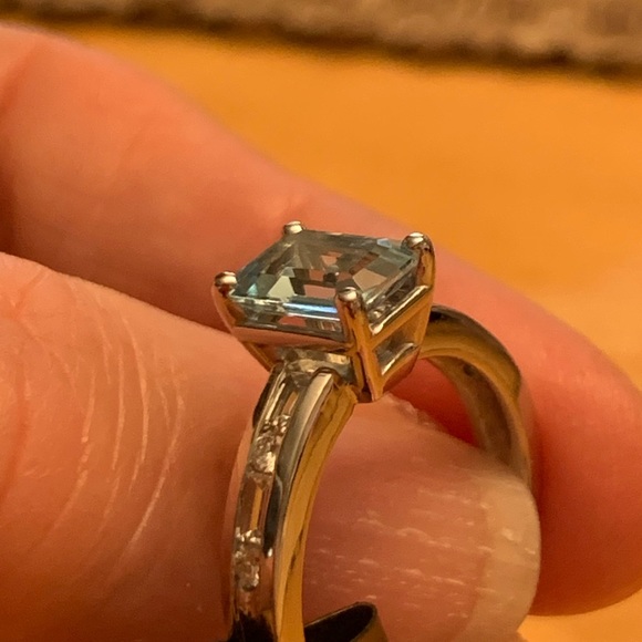 NEW 14KW Gorgeous Emerald Cut Aqua Marine Ring - Picture 12 of 16